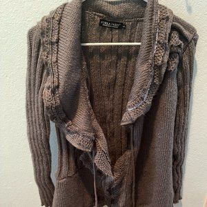 Ruffle sweater with sequin embroidery